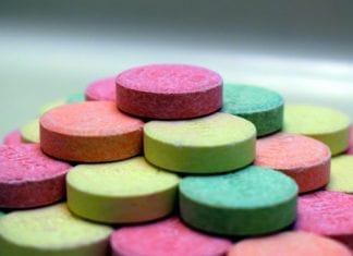 Damage control with HMB – Beta-Hydroxy-Beta-Methyl-Butyrate Damage control with HMB - Beta-Hydroxy-Beta-Methyl-Buterate