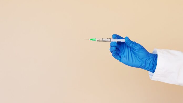 Dangers of HGH Injections Related Health Issues, Restrictions and Side-Effects Dangers of HGH Injections Related Health Issues, Restrictions and Side-Effects